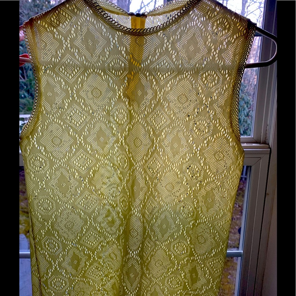 Vintage, pale yellow, sleeveless, lace top
